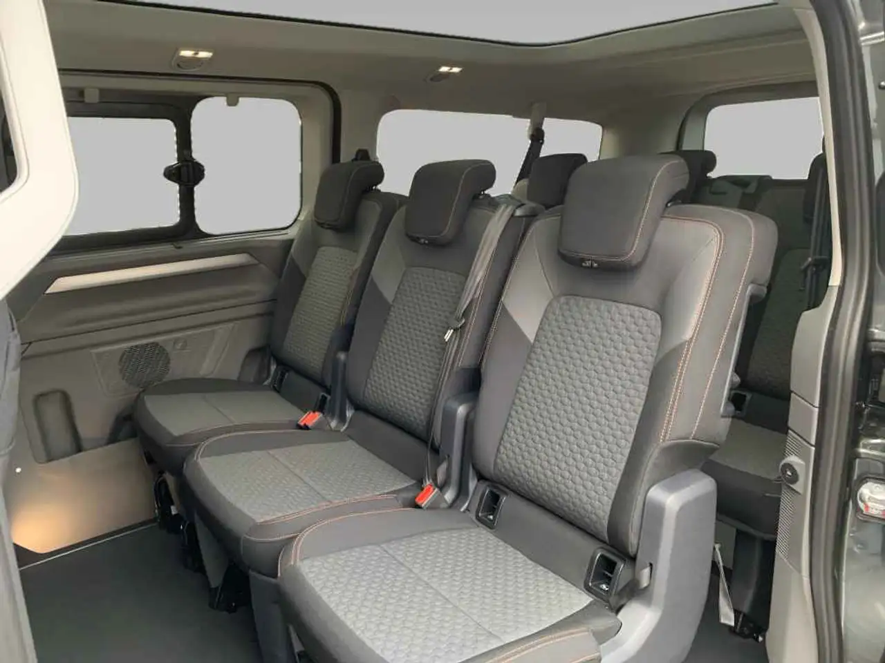 Volkswagen T7 Caravelle PanAmericana 4M Lang 9-S*AHK*PANO*NAV 11