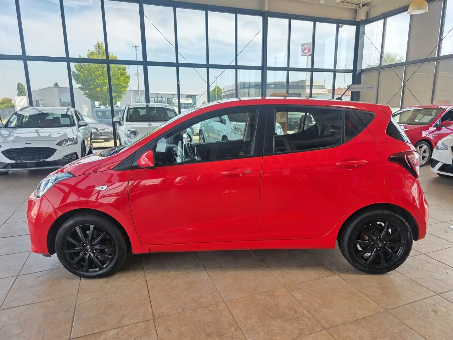 Hyundai i10 Trend Rot - 2