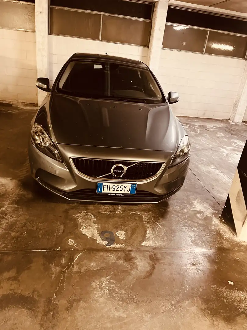 Volvo V40 - 1