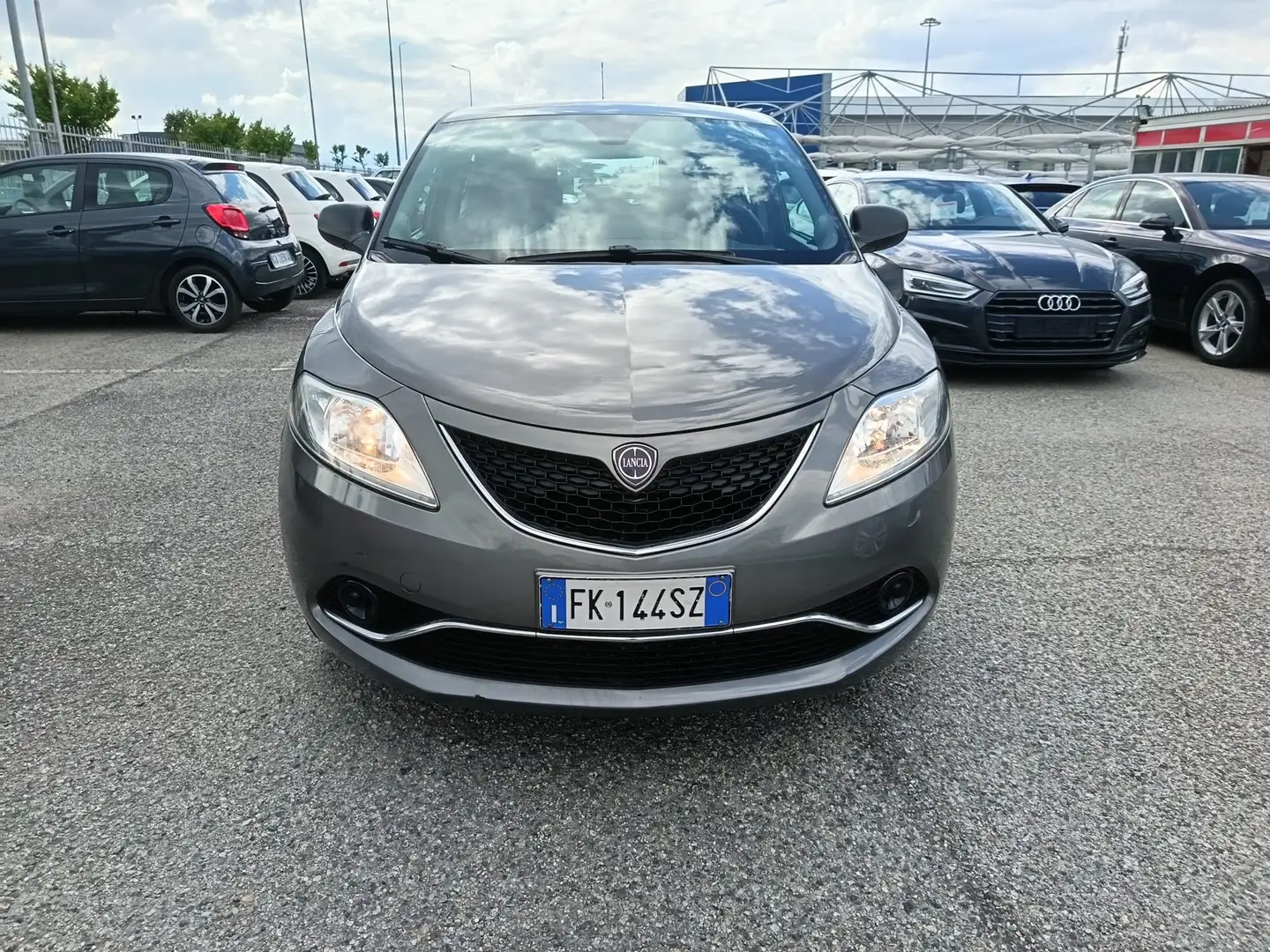 Lancia Ypsilon 1.2 Silver 69cv Grigio - 2