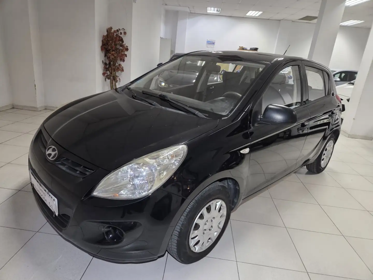 Hyundai i20 1.2 Comfort Negro - 2