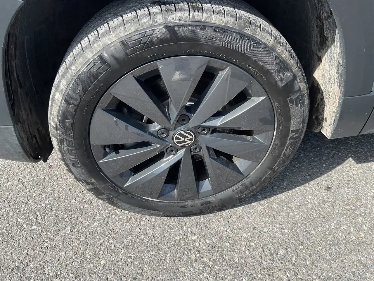 Volkswagen Taos снимка Volkswagen Taos