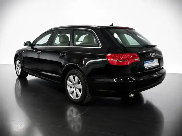 Audi A6 view 11