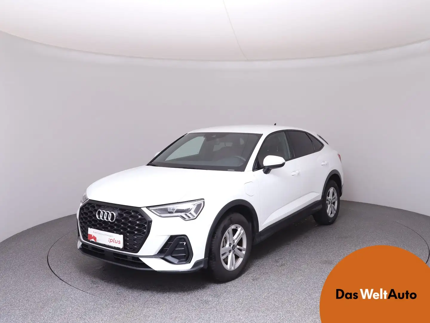 Audi Q3 e-tron 45 TFSI e Wit - 1