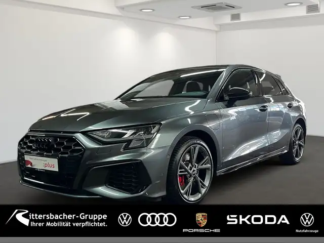 Audi A3 45 TFSI e s-line PANO RFK CarbonSty