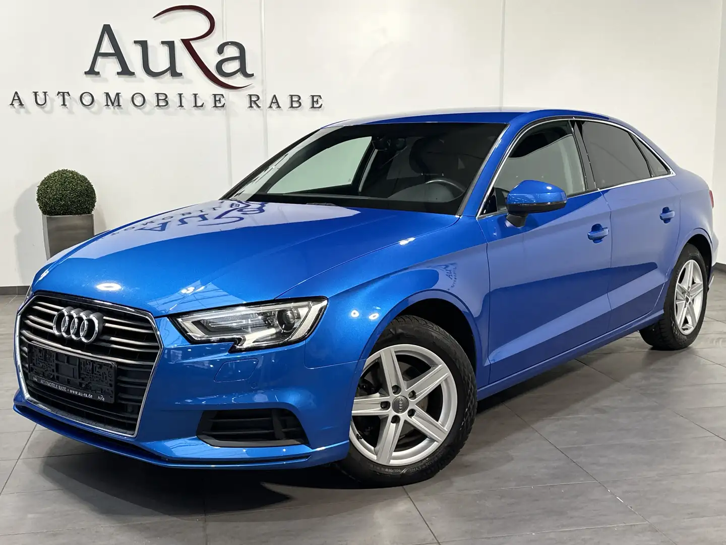 Audi A3 Limousine 35 TFSI Aut. NAV+XEN+SHZ+APS+TEMPO Albastru - 2