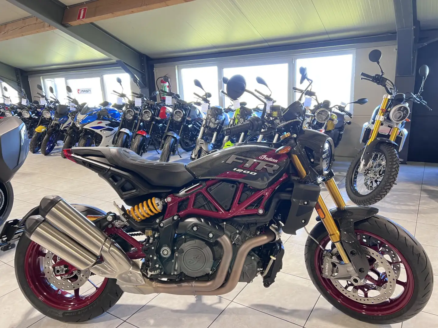 Indian FTR 1200 R CARBON - 1