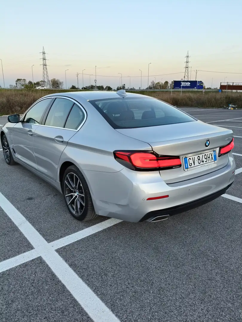 BMW 530 530e Luxury auto - 2