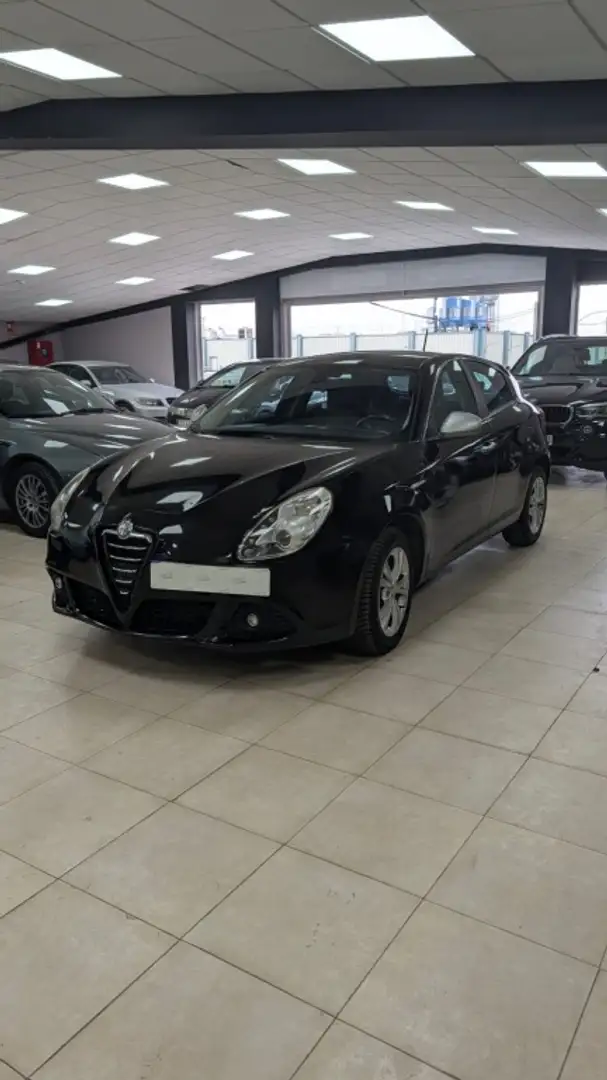 Alfa Romeo Giulietta 2.0JTDm Distinctive 140 Negro - 1