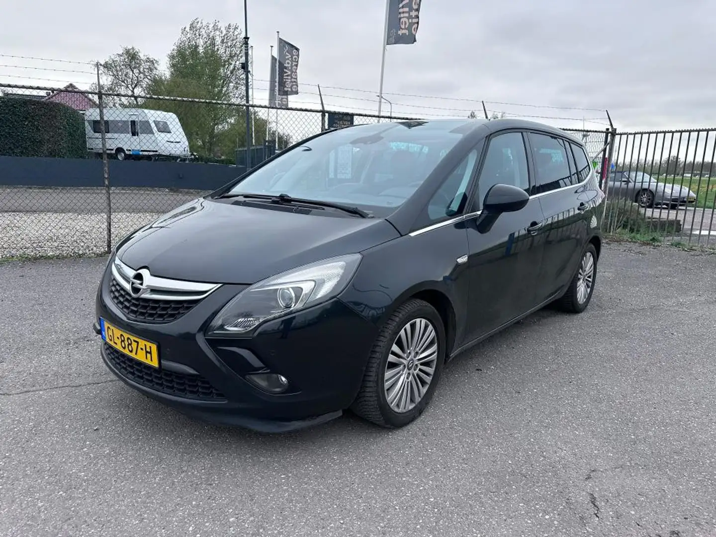 Opel Zafira Tourer 1.6 CDTI Business+ Fekete - 1