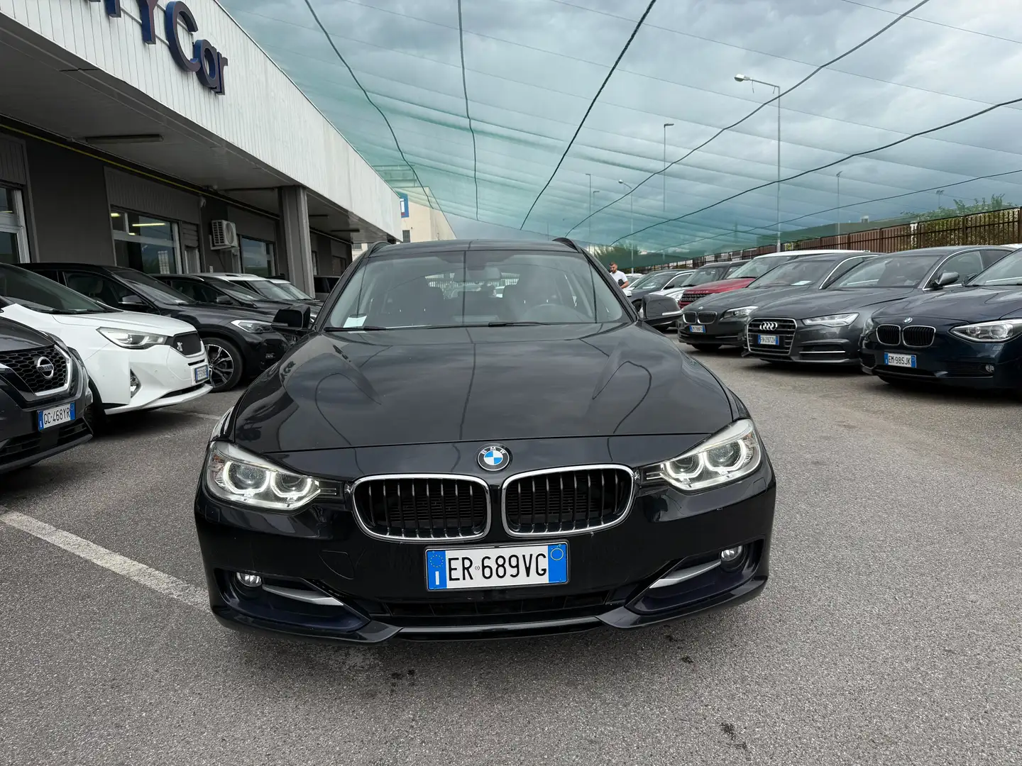 BMW 316 316d Touring Sport Чорний - 2
