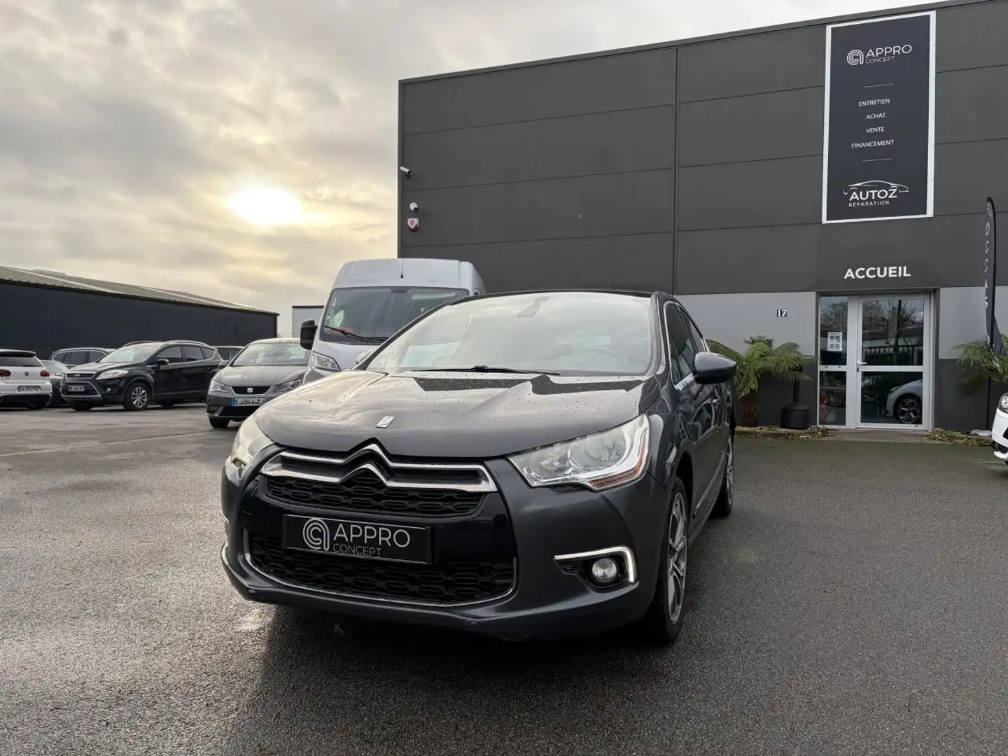 DS Automobiles DS 4 2.0 HDi 16V FAP - 135  Executive PHASE 1 Gri - 1
