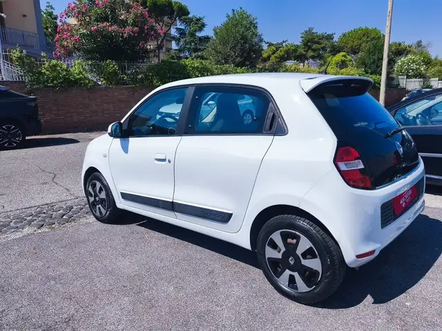 Renault Twingo view 4
