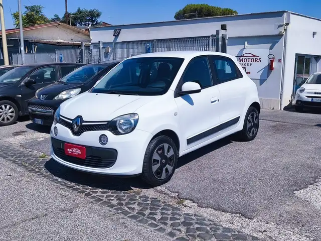 Renault Twingo view 3