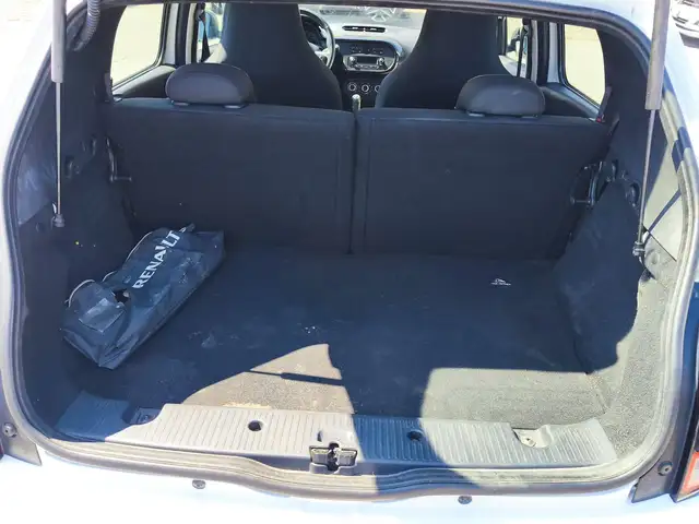 Renault Twingo view 21