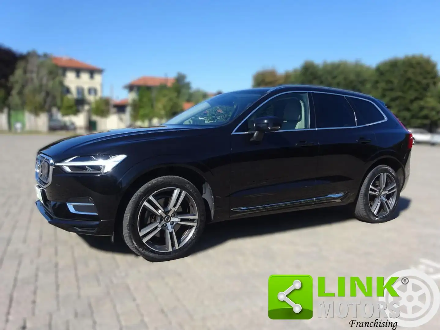 Volvo XC60 D5 AWD Geartronic Inscription FULL - TETTO Nero - 2