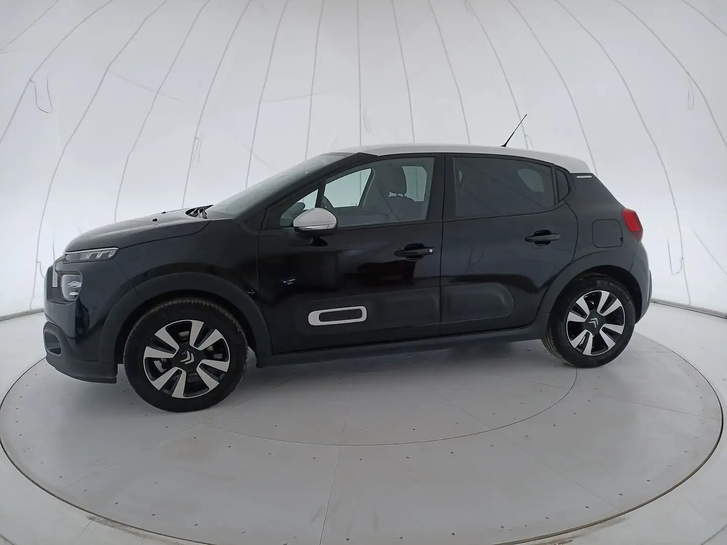 Citroen C3 III 2017 1.2 puretech Shine s&s 83cv Nero - 2