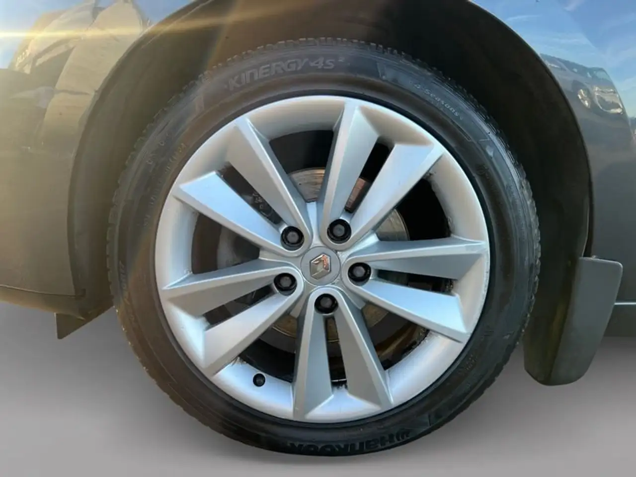 Renault Megane Grandtour — photo 9