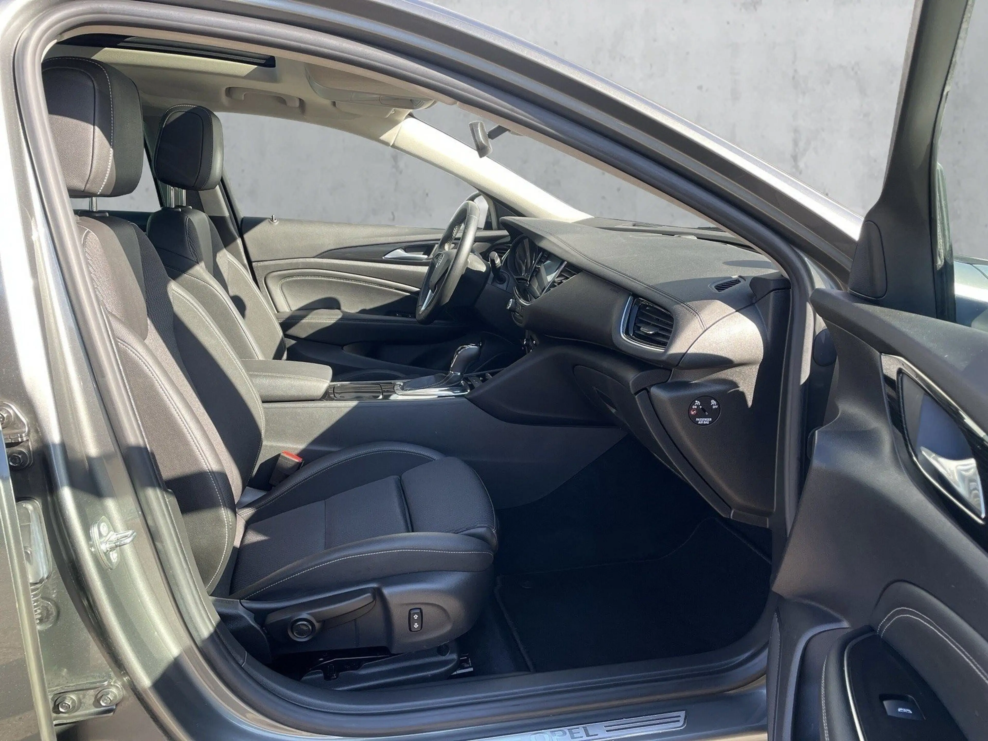 Opel Insignia Innovation Sport Aut. Pano+Leder+AHK+Kamera — photo 14