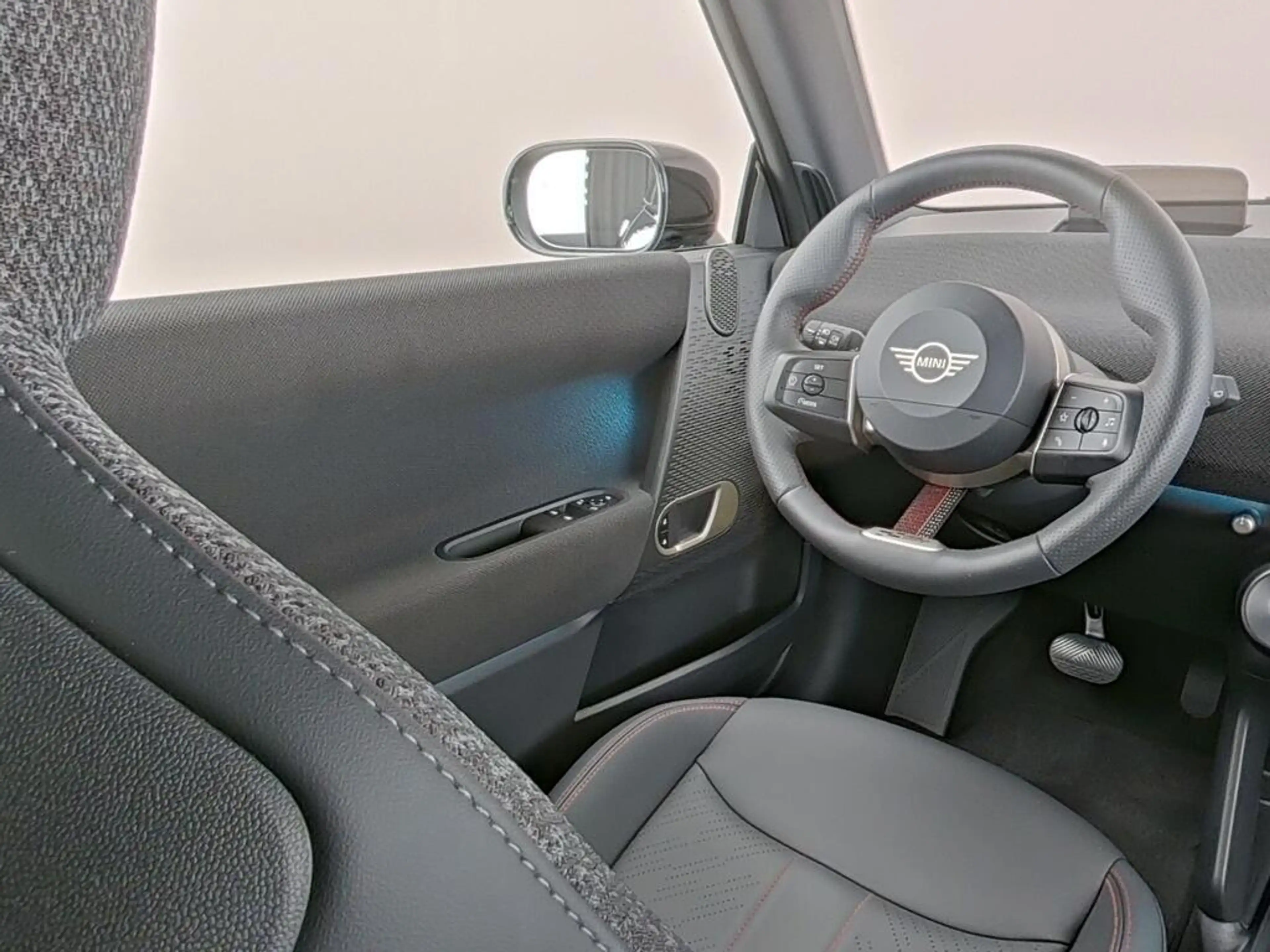 MINI John Cooper Works E 3-Deurs Cooper M 40.7 kWh — photo 4
