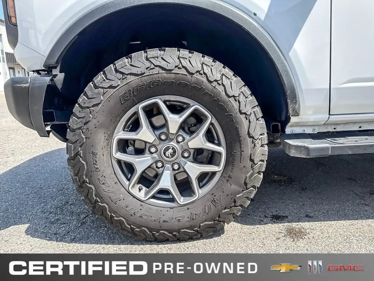 Ford Bronco photo Ford Bronco