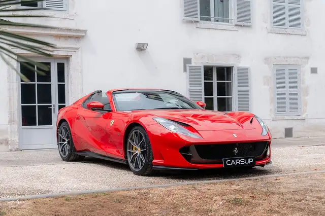 Ferrari 812