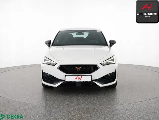 Cupra Leon view 8