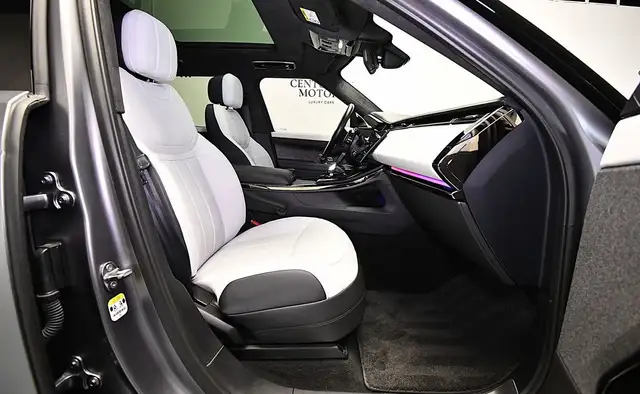 Land Rover Range Rover Sport view 8