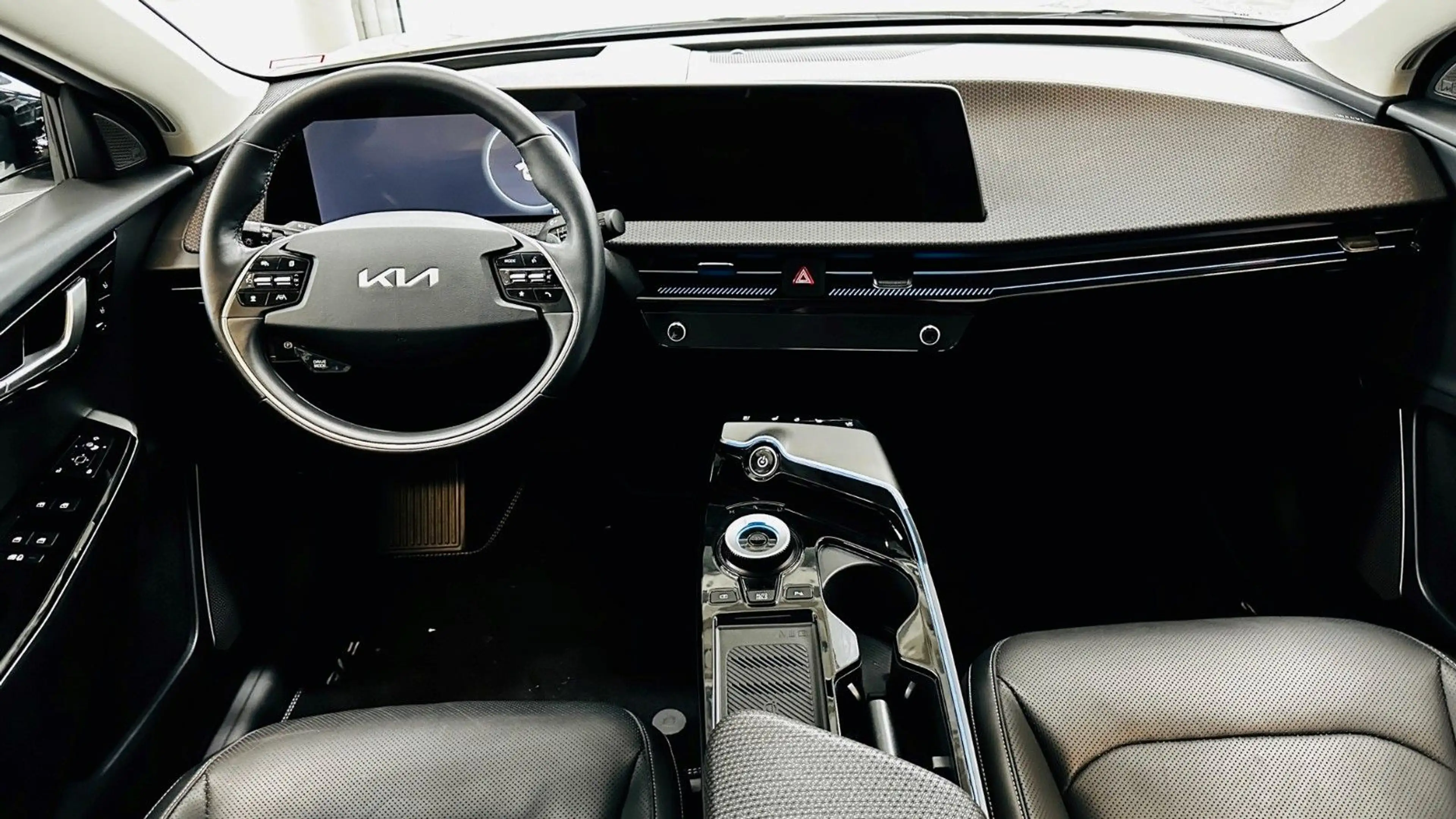 Kia EV6 77,4 kWh 239 kW AWD WP AIR COM ASS DRI SND — photo 8
