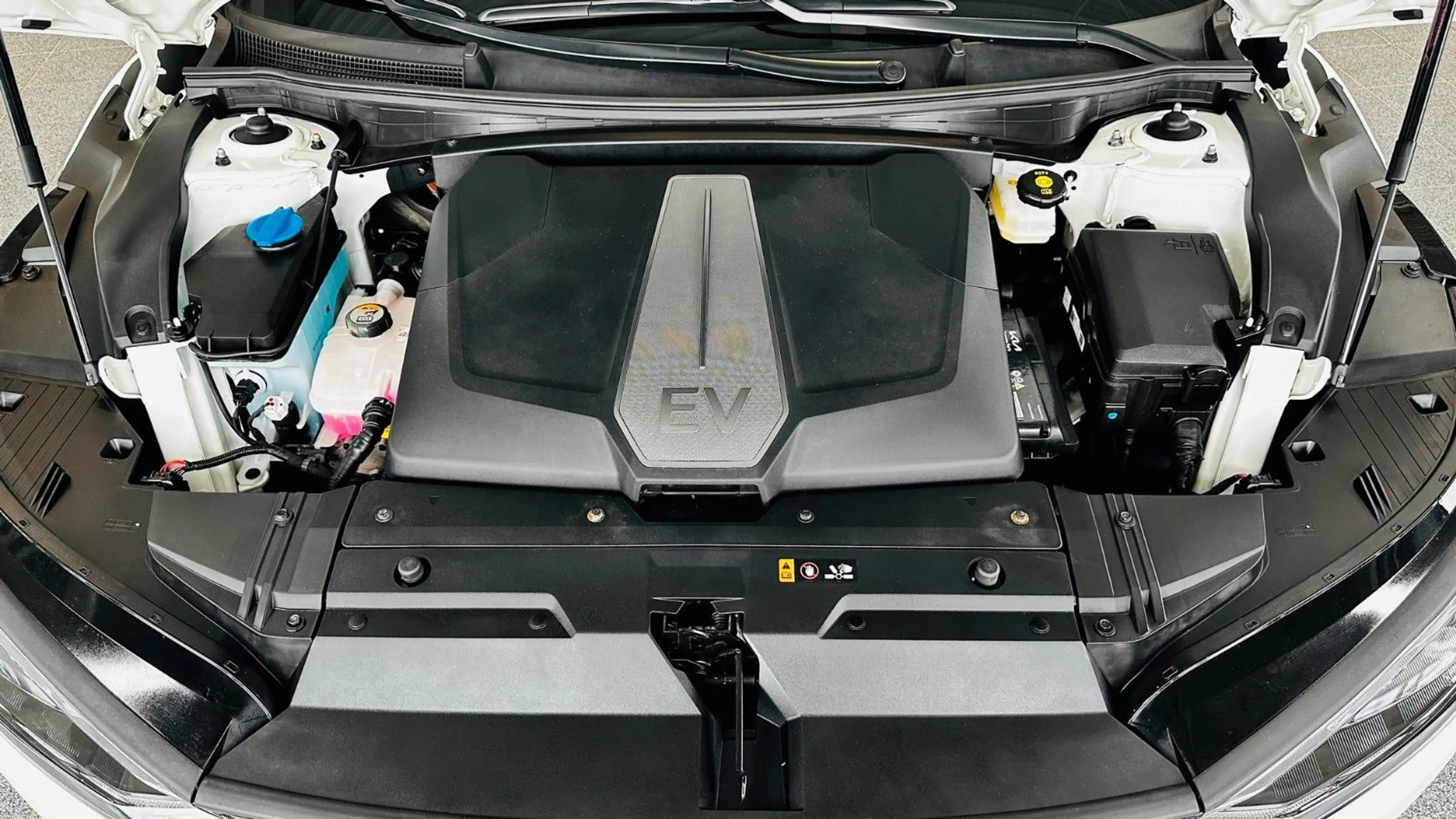 Kia EV6 77,4 kWh 239 kW AWD WP AIR COM ASS DRI SND — photo 12
