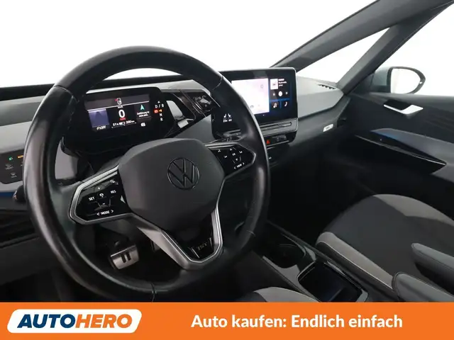 Volkswagen ID.3 view 11