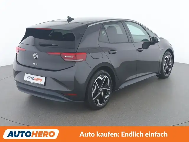 Volkswagen ID.3 view 6