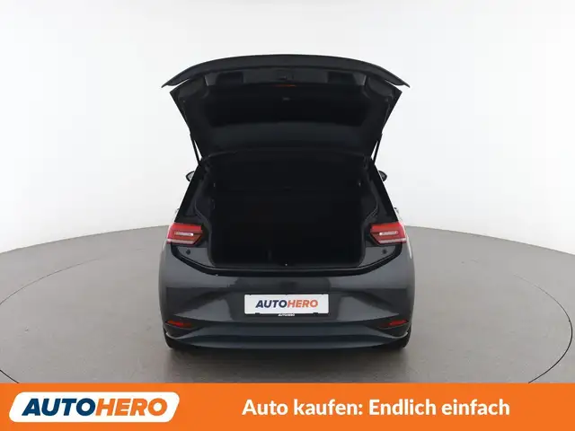Volkswagen ID.3 view 16
