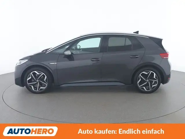 Volkswagen ID.3 view 3