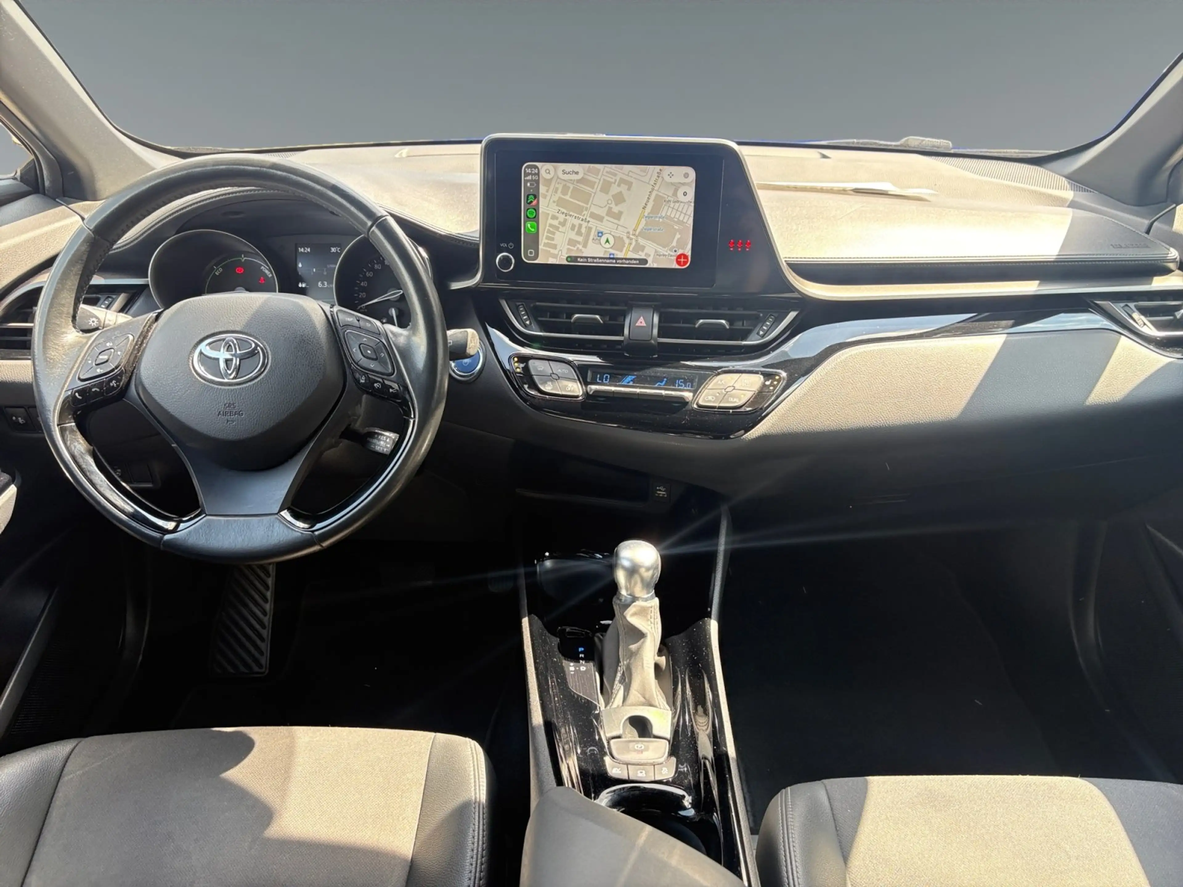 Toyota C-HR 2.0 Team D +Sitzheizung+CarPlay+LHZ+PDC+LM++ — photo 11