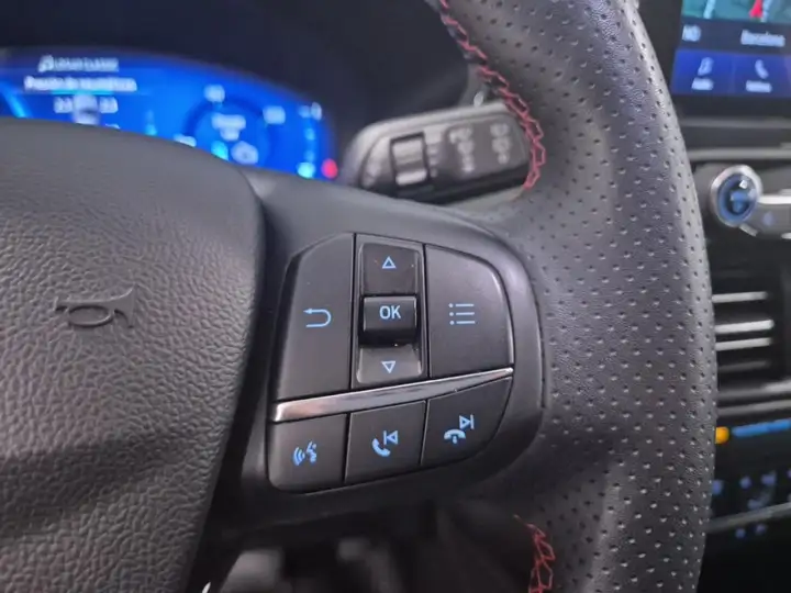 Ford Kuga 2023, foto 14