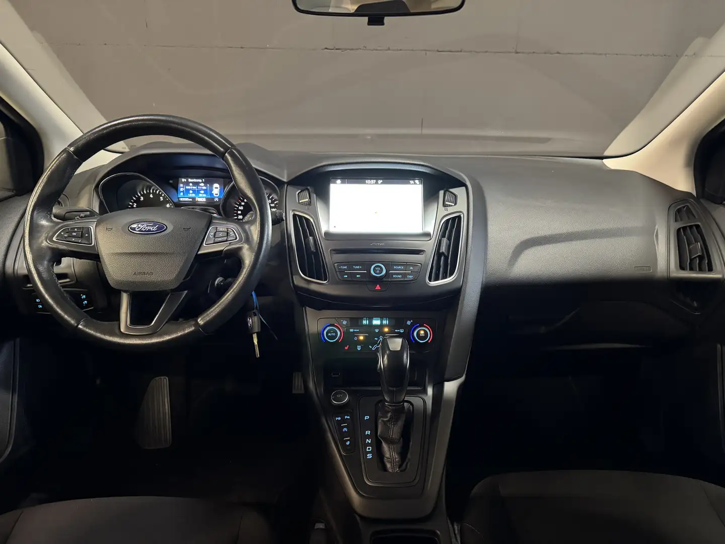 Ford Focus Wagon 1.0 Trend 126PK Automaat | Stoel/voorruit/st Grijs - 2