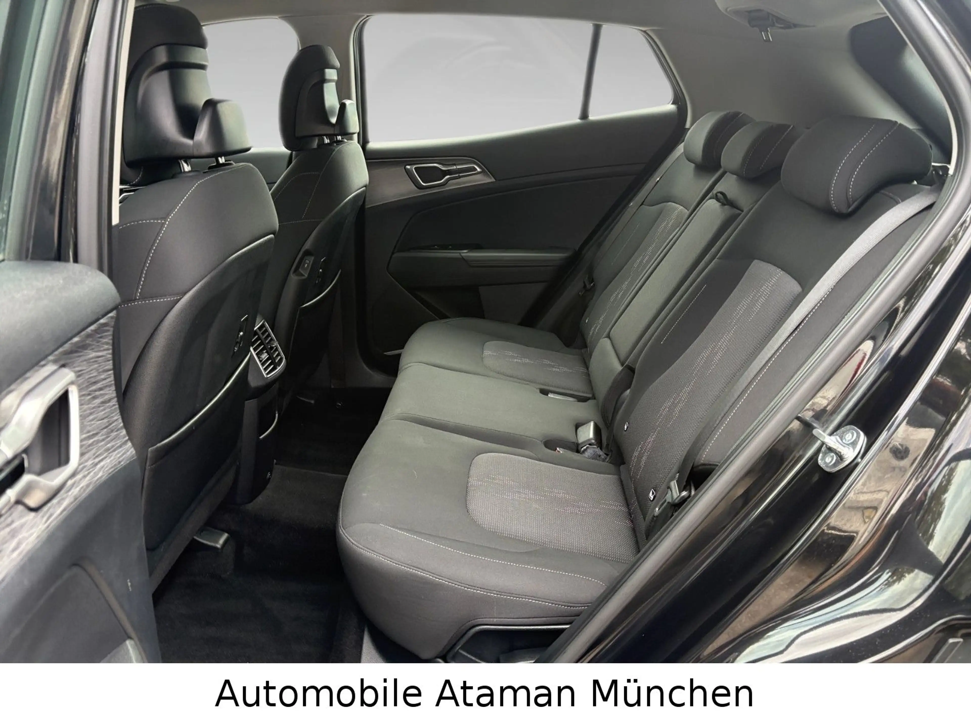 Kia Sportage 1.6 CRDi Vision DCT / Navi / LED / CAM — photo 14