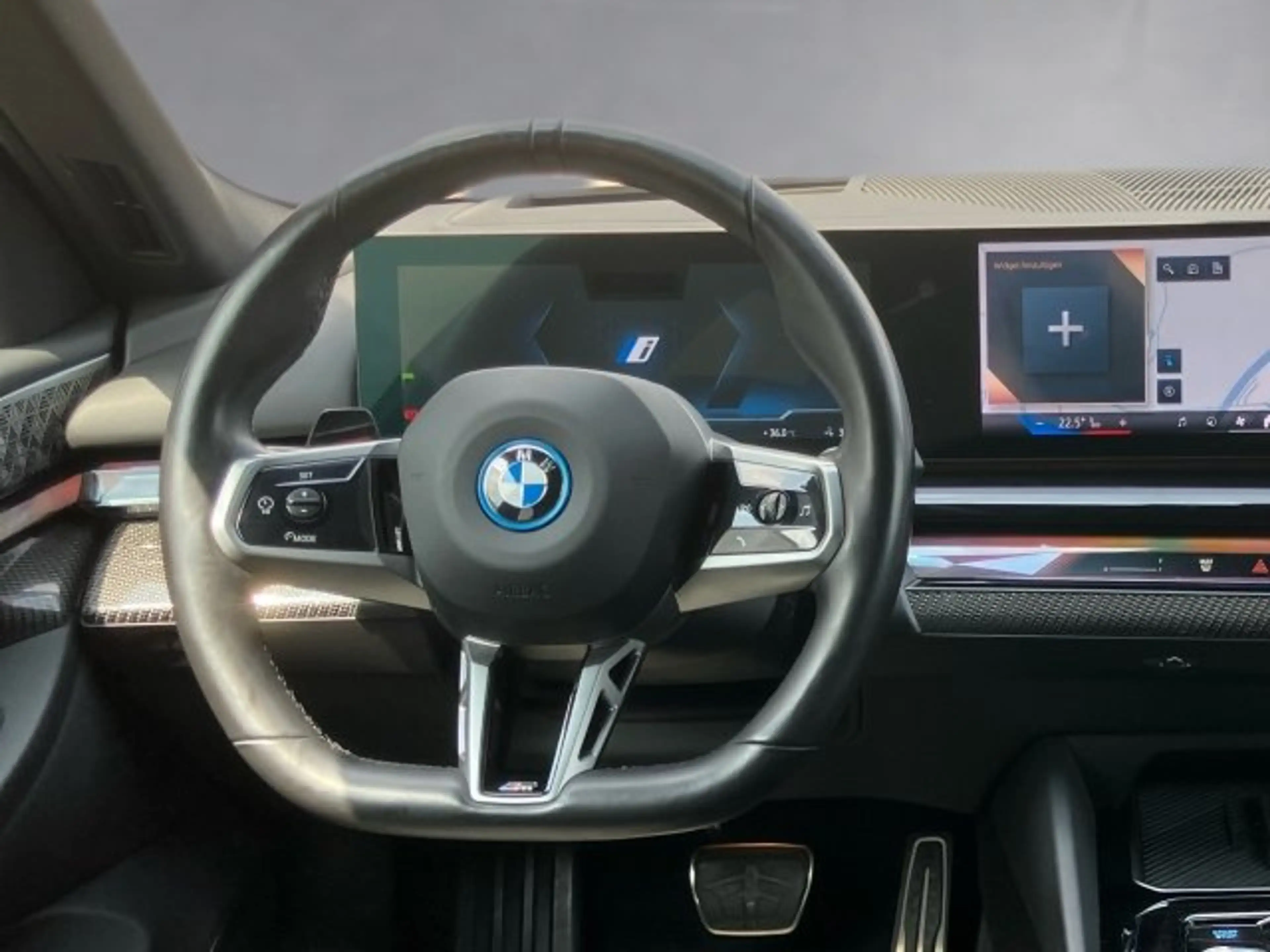 BMW i5 eDrive40 Touring G61 — photo 7