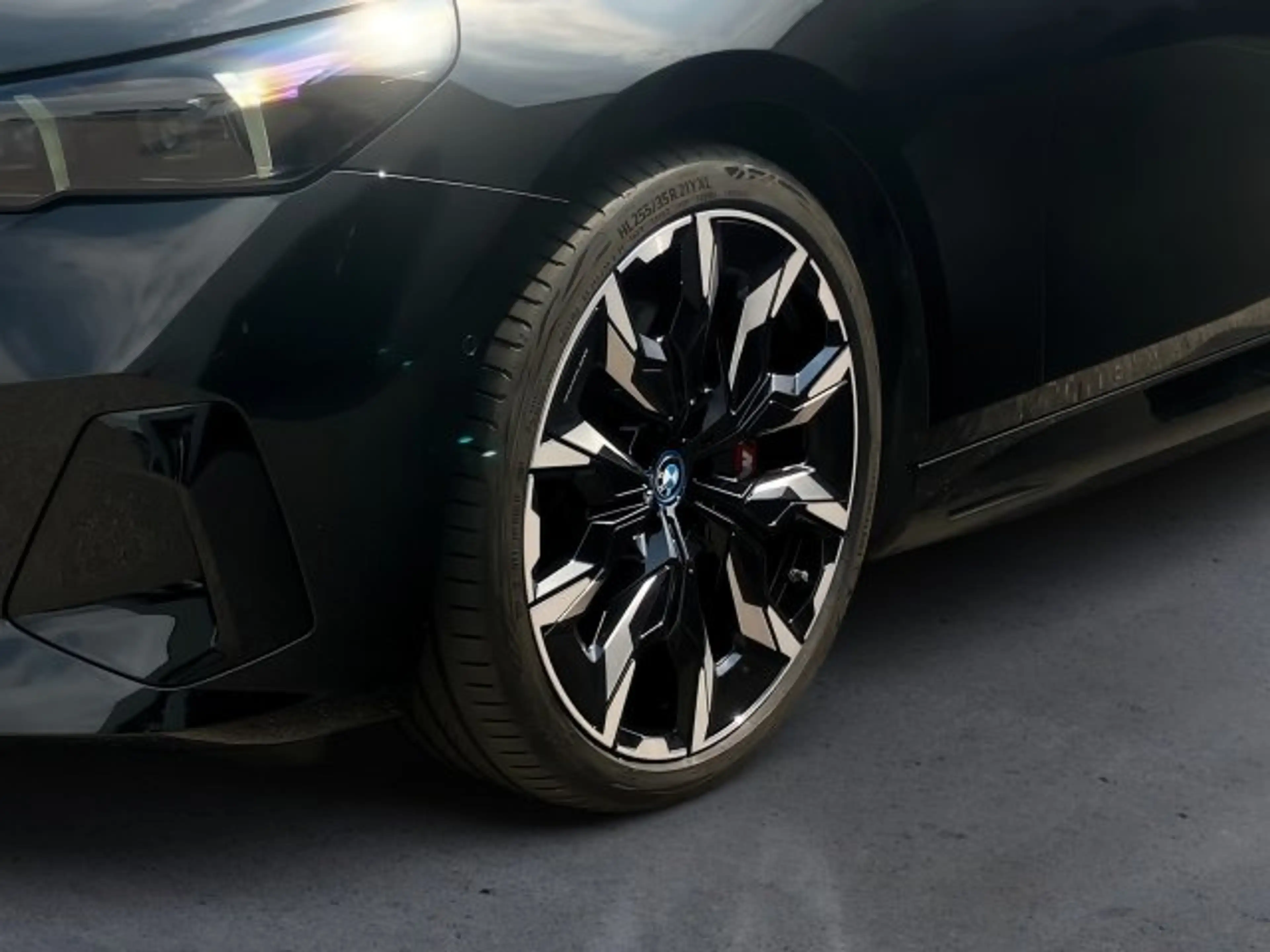 BMW i5 eDrive40 Touring G61 — photo 5