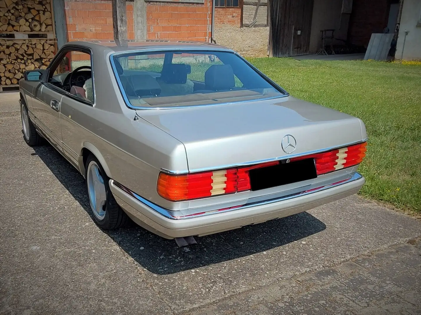 Mercedes-Benz 420 420 SEC Бежевый  - 2