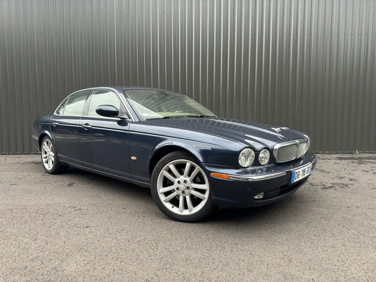 Jaguar XJ6 V6 2.7 D - 207 Bi-Turbo Executive A Albastru - 1