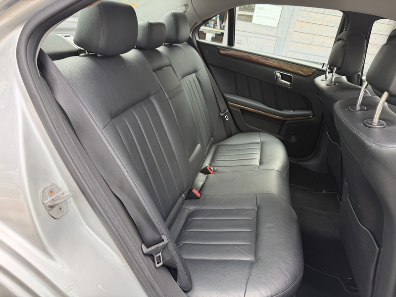 Mercedes-Benz E 350 E 350 4Matic 7G-TRONIC — photo 11