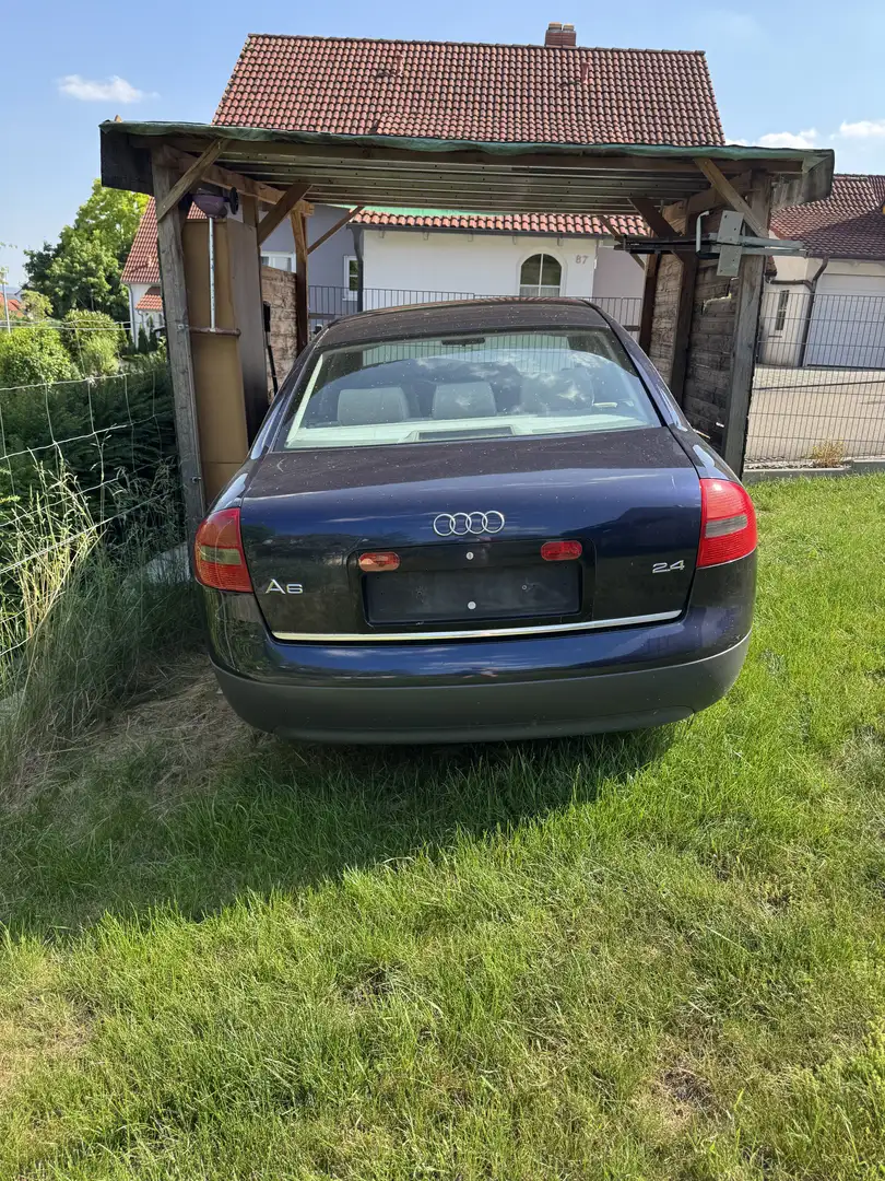 Audi A6 2.4 - 2