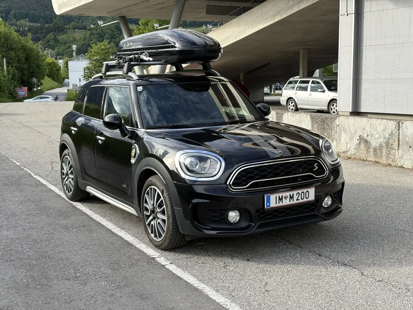 MINI Countryman SE All4 JCW Schwarz - 1