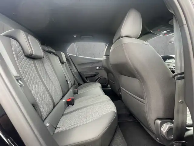 Peugeot 2008 view 14