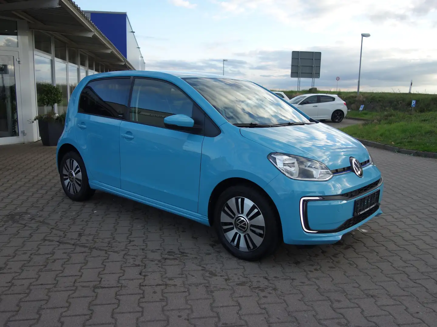 Volkswagen up! e-up! United *DAB/SHZ/KLIMAAUTOMATIK* Blau - 2