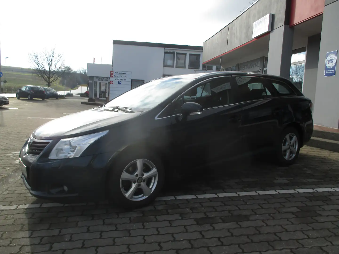 Toyota Avensis Kombi 2.0 D4-D  Edition incl Navi, Kamera hi. Noir - 2