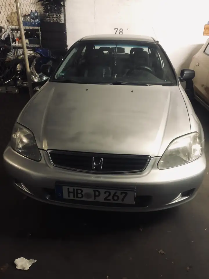 Honda Civic 1.4i, foto 4