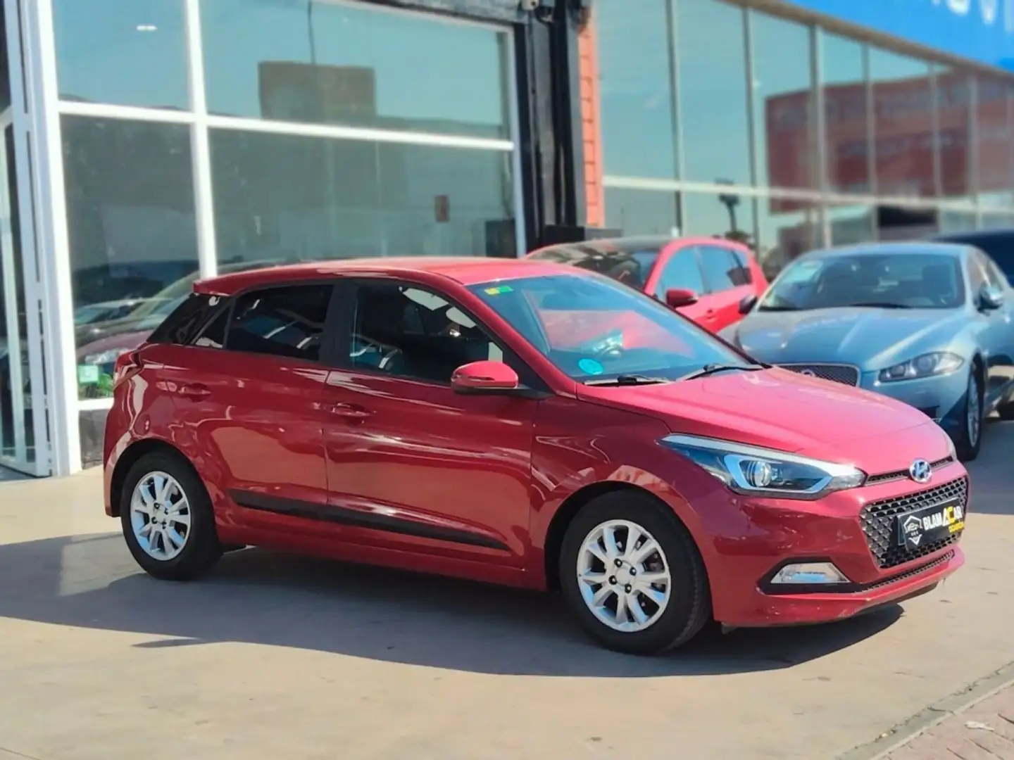 Hyundai i20 1.2 BD Klass Rojo - 1